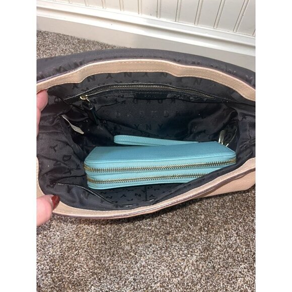 Dkny Leather Expandable  taupe  shoulder bag with turquoise blue wallet - Picture 10 of 10